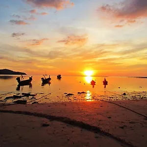 Dwell Phuket Airport At Naiyang Nai Yang Beach