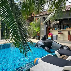 The Snug Airportel - Phuket Airport Nai Yang Beach